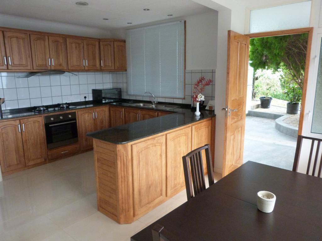 Sunset Bay Apartment Glacis  ห้อง รูปภาพ